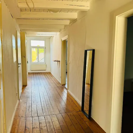 3 Schlafzimmer 6 Betten Apartment *